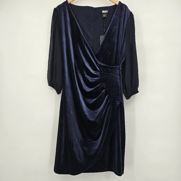 Elegant Navy Velvet DKNY Dress Size:14 NWT - Picture 1 of 9